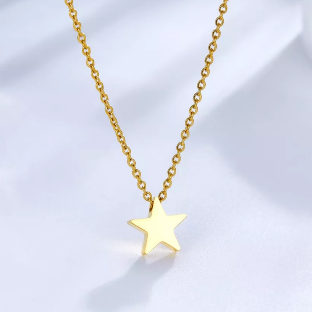 14kt Gold Star Necklace